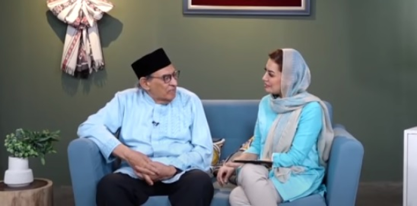 Ulama Indonesia, Prof M Quraish Shihab bersama putrinya, Najwa Shihab. Foto: Tangkapan layar kanal Youtube Najwa Shihab. 