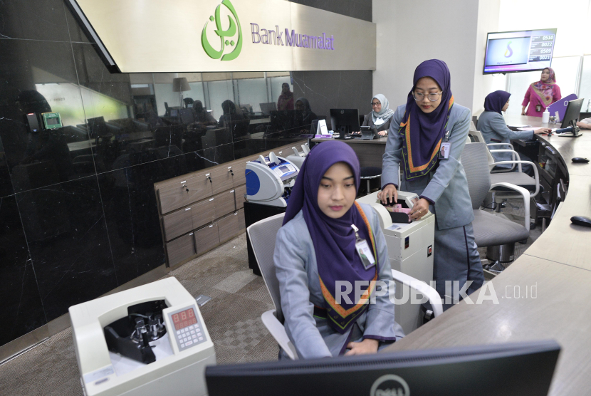 Lowongan posisi teller di Bank Muamalat. (foto: republika.co.id)