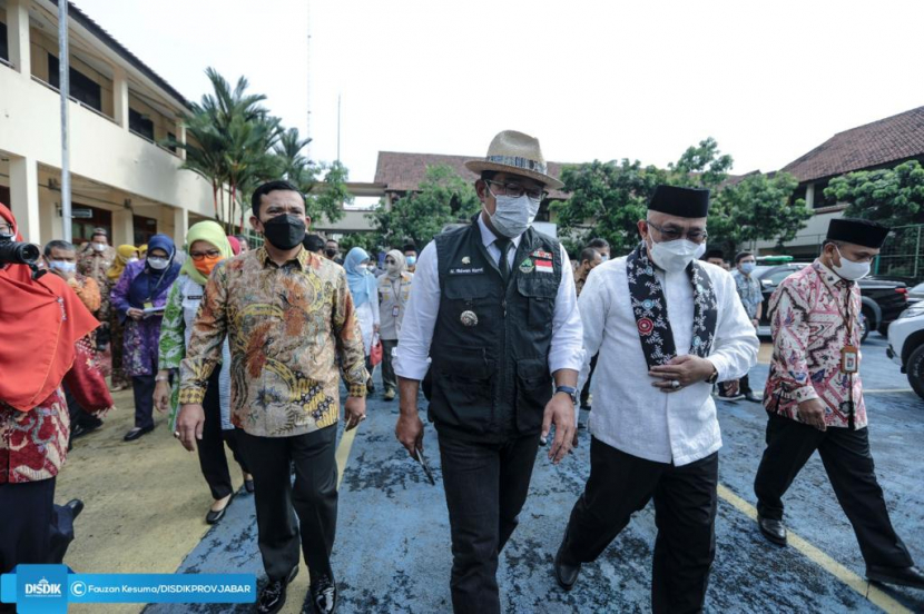 Kadisdik Jabar Dedi Supandi dan Gubernur Jabar Ridwan Kamil di acara Program Ramadhan