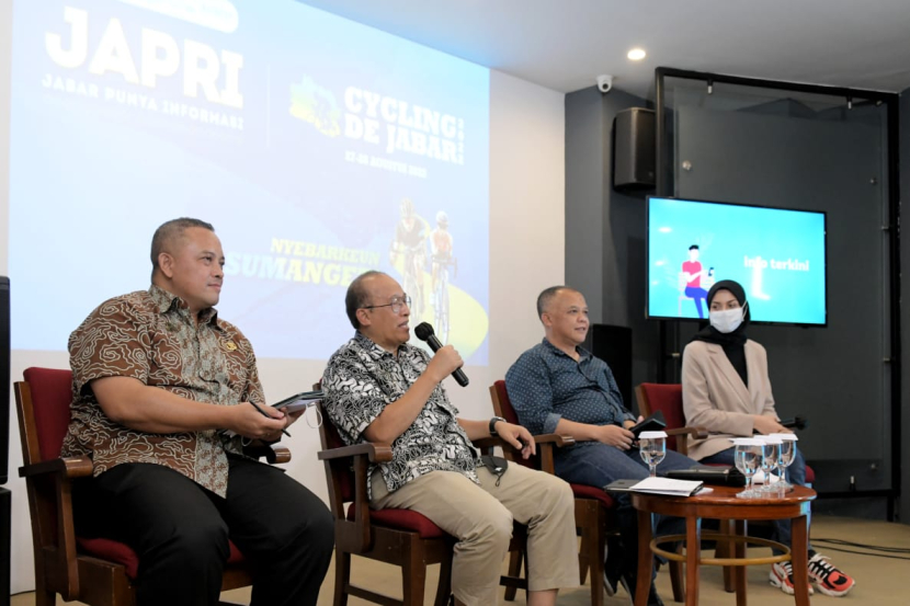 Asisten Administrasi Umum Setda Provinsi Jawa Barat, Ferry Sofwan Arif menjelaskan tentang Cycling De Jabar 2022
