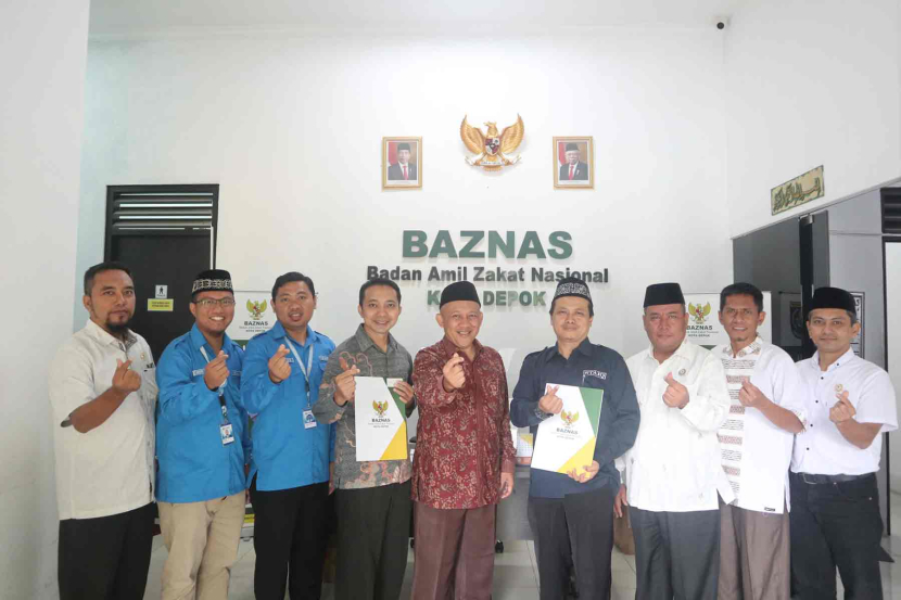 Baznas Kota Depok meneken MoU program Depok Cerdas bersama STT Terpadu Nurul Fikri dan STAI Al-Qudwah, di Kantor Baznas Kota Depok, Senin (7/11/2022). (Foto: Dok Baznas)