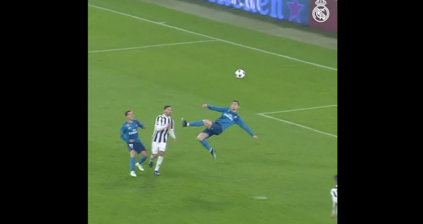 Cristiano Ronaldo mencetak gol salto saat membawa Real Madrid menghancurkan Juventus 3-0 di Liga Champions.