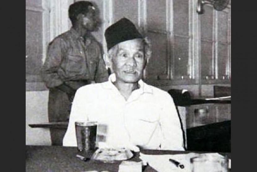 Kartosuwiryo. Pimpinan DI/TII, Kartosuwiryo dijatuhi hukuman mati oleh Presiden Soekarno pada 12 September 1962.