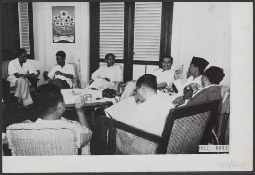 Pertemuan Sultan Hamid dan Bung Karno di Muntok, kepulauan Bangka Belitung