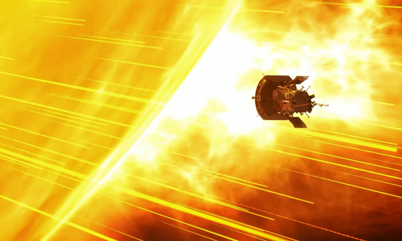 Ilustrasi NASA menunjukan pesawat luar angkasa Parker Solar Probe (PSP) menyentuh korona matahari. (YouTube NASA).