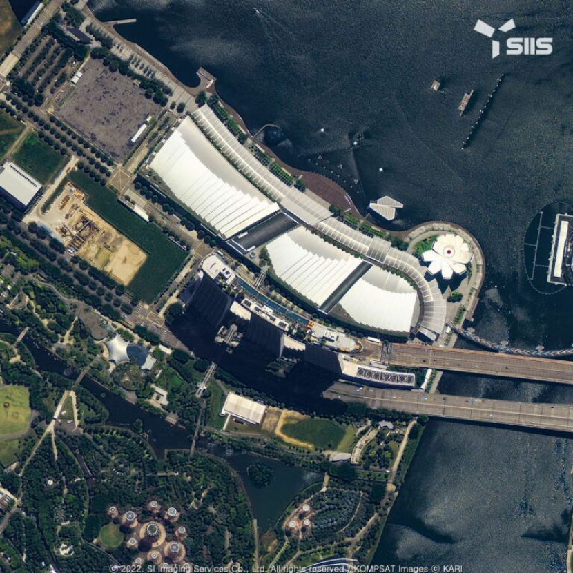 Hotel Marina Bay Sands Singapura terlihat dalam citra satelit optik yang diambil oleh SI Imaging Services (SIIS) Korea Selatan. Presiden SIIS menolak permintaan Ukraina untuk membagikan citra satelit untuk melawan Rusia dengan mengatakan 