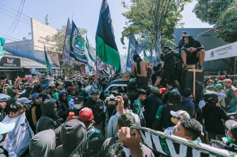 Suporter Persebaya Surabaya. (Twitter/@persebayaupdate)