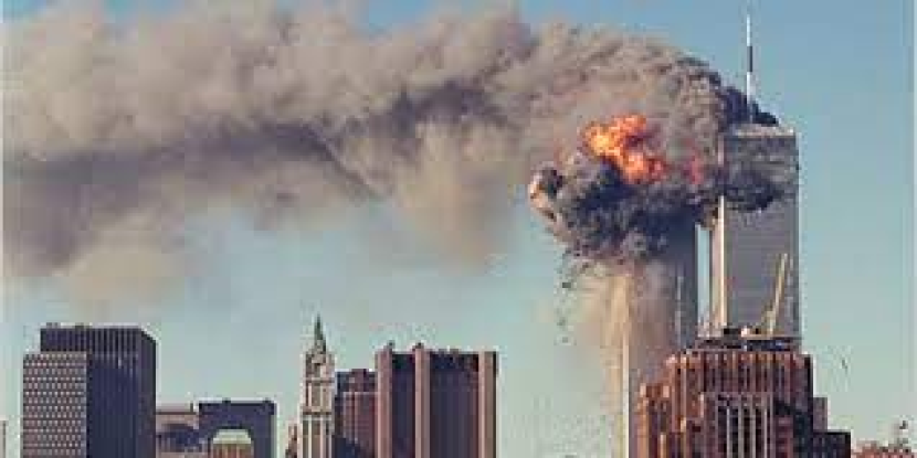 Contoh terorisme internasional yang dilakukan oleh kelompok non-negara adalah serangan 11 September 2001 di Amerika Serikat oleh al-Qaeda, 