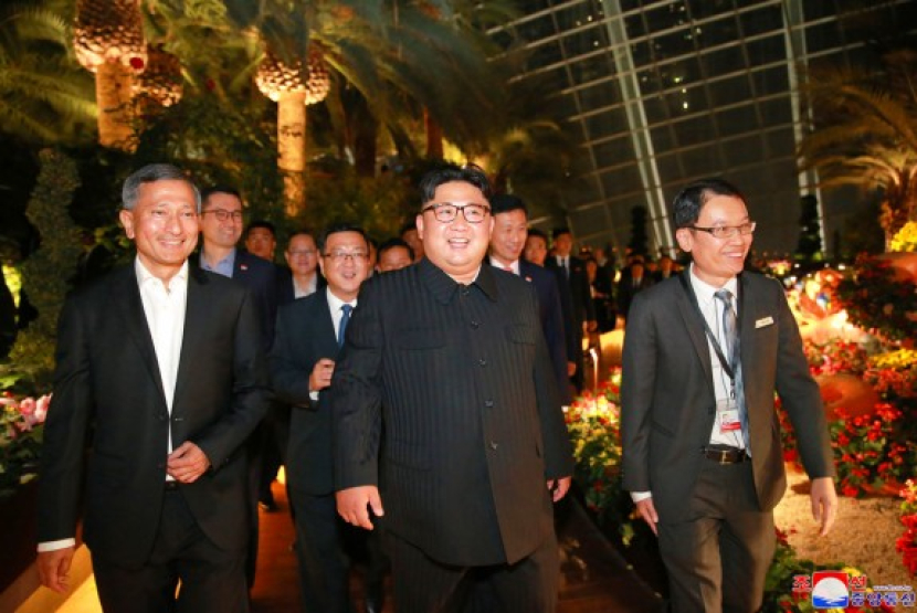 Pemimpin tertinggi Korea Utara, Kim Jong Un dalam lawatannya ke Singapura pada 2018. (AP)