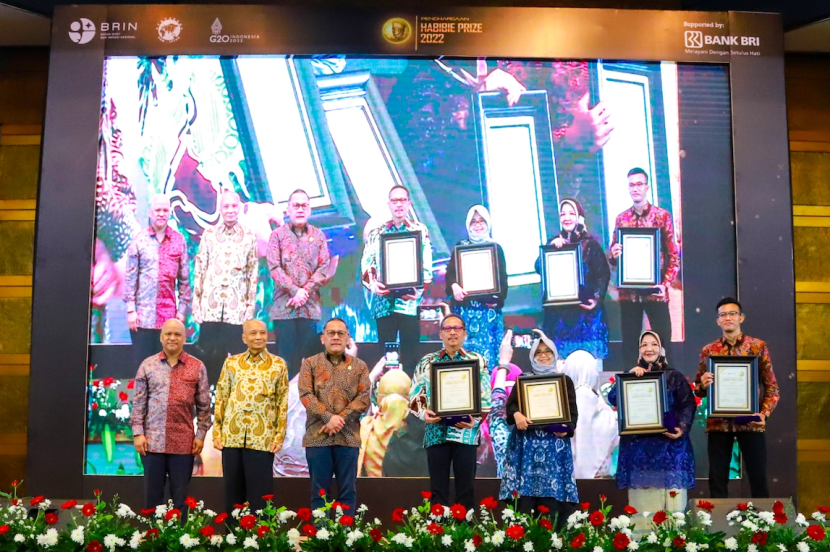 Ini Profil Lengkap Empat Orang Penerima Penghargaan Habibie Prize 2022 ...