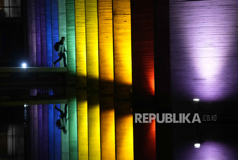 Ilustrasi LGBT (AP Photo/Eraldo Peres).