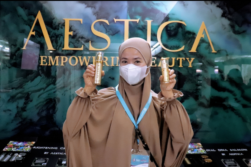 Produk Aestica di Muslim Life Fair, Istora Senayan, Jakarta Pusat, pekan lalu.