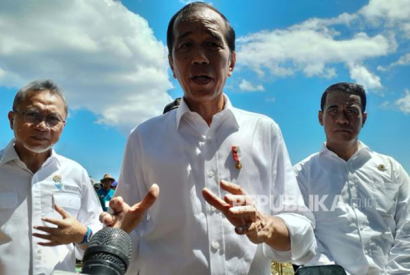 Presiden Jokowi saat memberikan keterangan pers. (Dok. Republika) 
