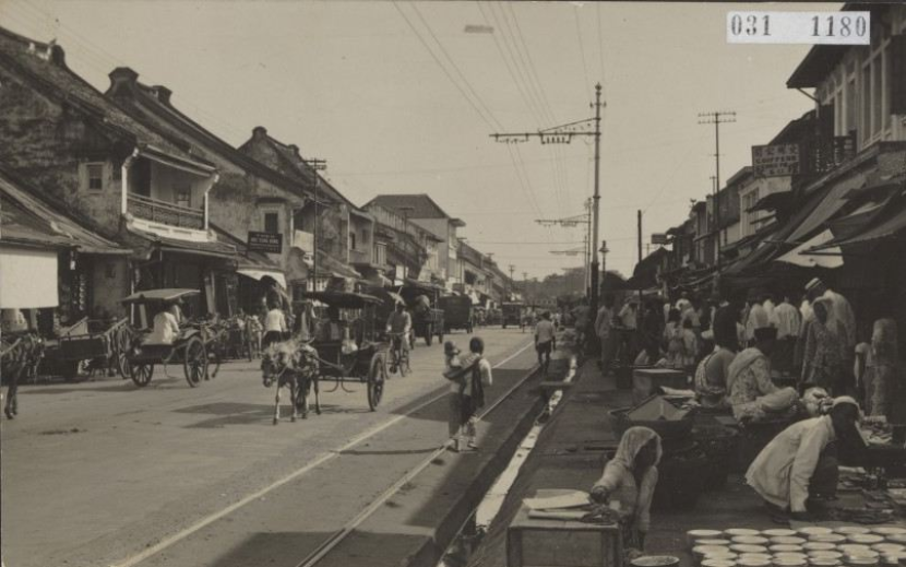 Pasar Senen. Ketika mendatangi Pasar Senen saat ini, sudah hampir dipastikan tidak ada lagi bangunan sisa-sisa peninggalan Belanda. 