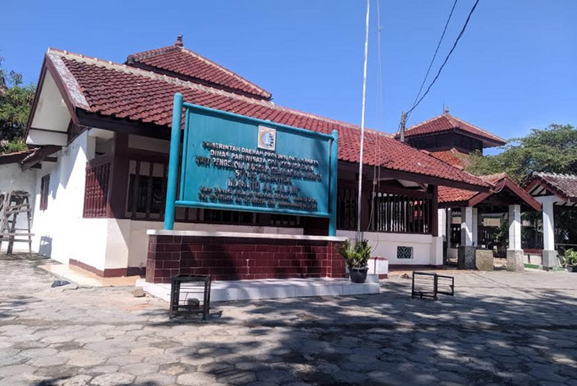 Masjid Al-Alam di Marunda, Cilincing, Jakarta Utara. Foto: Republika.