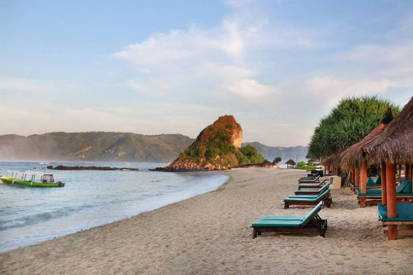 Private beach di Novotel Lombok/ Foto: @novotellombokresortandvillas
