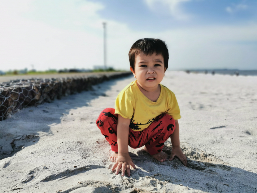 Wisata keluarga di Pantai Pasir Putih PIK2/ Foto: dokpri
