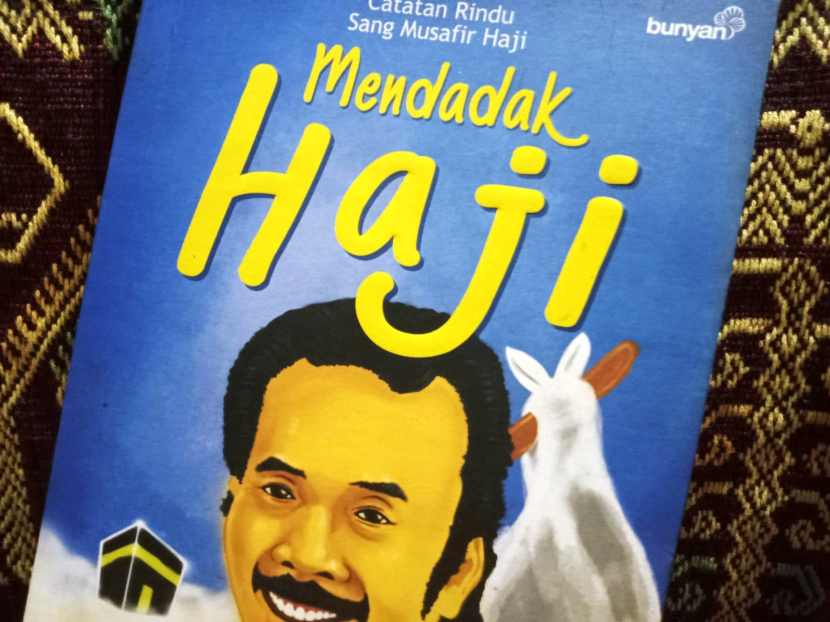 Buku Mendadak Haji karya budayawan Jawa Tengah Prie GS. Di antaranya bercerita soal lupa berbelanja karena sibuk melihat orang berbelanja di Tanah Suci.