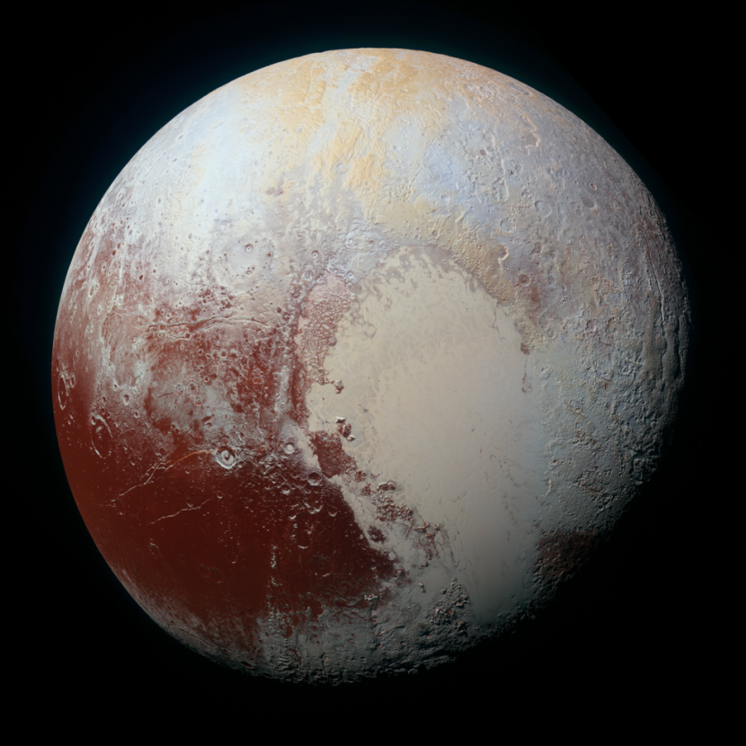 Tampilan global warna Pluto yang disempurnakan, diambil saat pesawat ruang angkasa New Horizons NASA berada 450.000 kilometer dari Pluto. Kredit: NASA/JHUAPL/SwRI