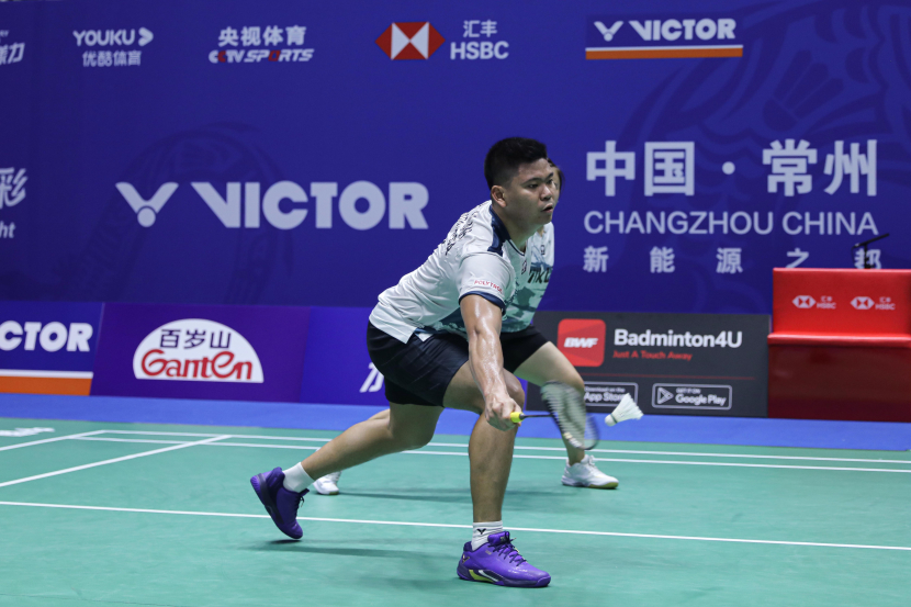 Pasangan ganda campuran Praveen Jordan/Melati Daeva Oktavianti membuat kejutan dengan mengalahkan Juara Asia 2023 dari Cina, Jiang Zhen Bang/Wei Ya Xin di babak pertama China Open 2023.