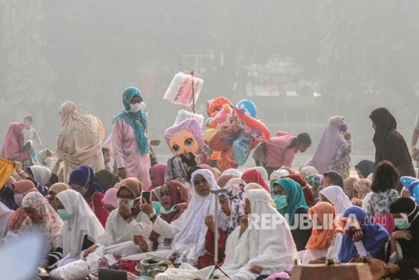 Ilustrasi sholat Idul Adha. Daftar Lokasi Sholat Idul Adha Muhammadiyah 28 Juni 2023 di Banten. Foto: Antara/Ronny Muharman