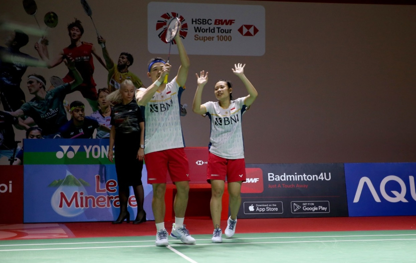 Pasangan ganda campuran Rinov Rivaldy/Pitha Haningtyas Mentari lolos ke perempat final Indonesia Open 2023.