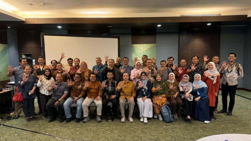 Para peserta Webinar Nasional Himpunan Alumni Fakultas Kehutanan dan Lingkungan IPB University (HAE IPB) Seri 3 di Bogor, Jawa Barat, Sabtu (15/6/2024). (Foto: KLHK)