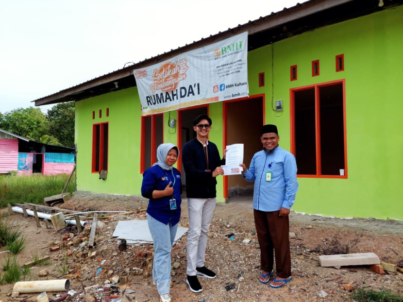 YBM BRI mendukung program rumah dai yang tengah dikerjakan oleh<a href=