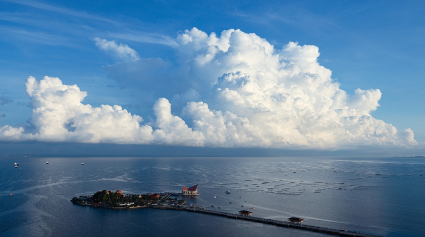 Awan cumulonimbus dekat Pulau Loy, Thailand. Gambar: Getty Images