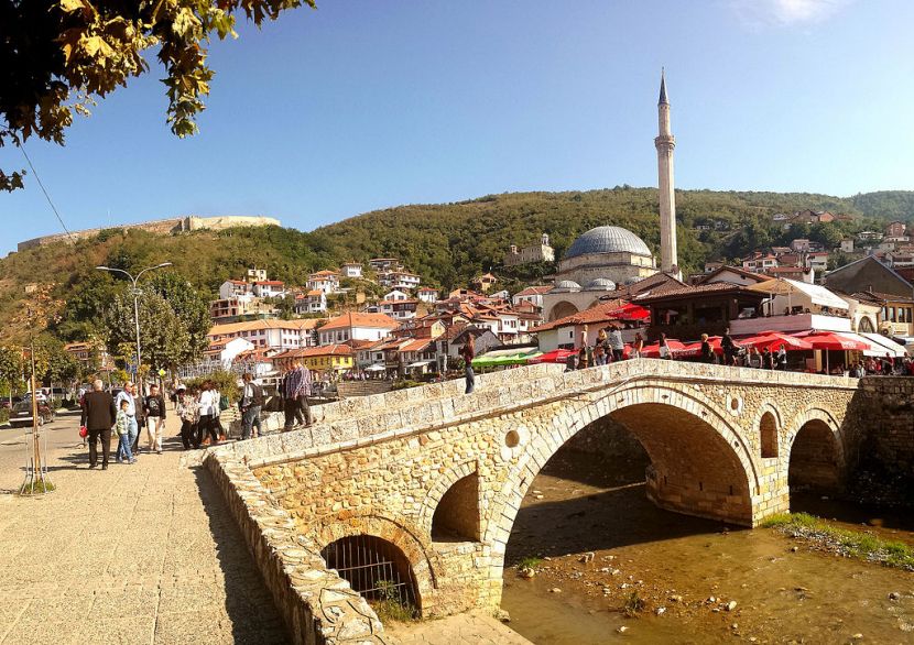 Kota Prizren di Kosovo ini pernah menjadi pusat budaya dan ilmu pengetahuan semasa Kekhalifahan Ottoman pada Abad Pertengahan. (GentiBehrama/wikimedia)