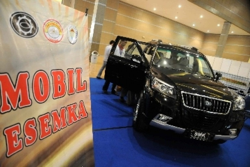Produsen mobil merek Esemka dipastikan akan mengikuti pameran di Indonesia International Motor Show (IIMS) 2023.  Foto: Wihdan Hidayat/Republika 