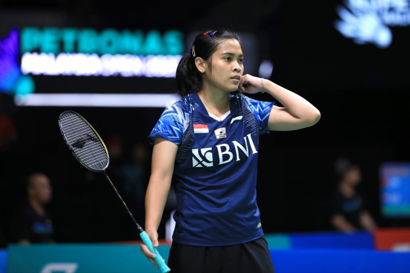 Pemain tunggal putri Indonesia, Gregoria Mariska Tunjung mengalahkan unggulan lima dari Cina, He Bingjiao di babak pertama Malaysia Open 2023.