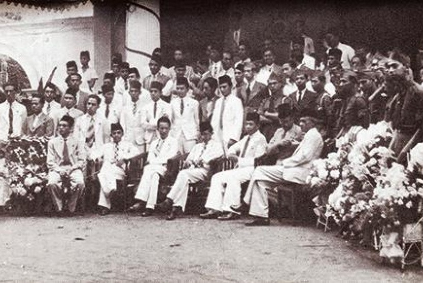 Para keturunan Arab di Indonesia berkumpul dan berfoto bersama di tahun 1930-an.