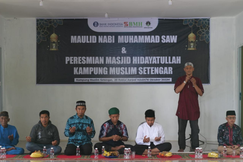 Laznas BMH meresmikan masjid untuk warga Pulau Setengar, Batam, Ahad (16/10/2022). (Foto: Dok BMH)