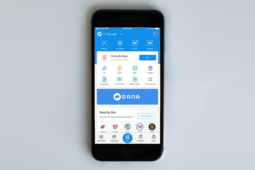 Aplikasi Dompet Digital DANA di HP. 