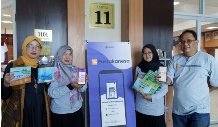 Tim dosen Universitas Negeri Surabaya (Unesa) menciptakan aplikasi Pustakanesa bagi anak-anak usia SD umum dan berkebutuhan khusus. Foto : unesa