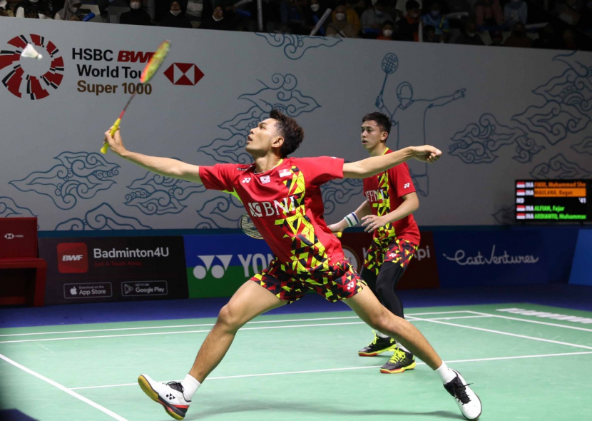 Pasangan ganda putra Fajar Alfian/Muhammad Rian Ardianto belum terkalahkan dalam dua pekan ini. Kini di Indonesia Open 2022, mereka lolos ke babak perempat final.