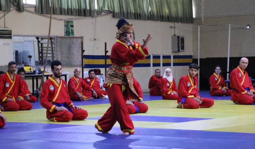 Para peserta tampak bersemangat mengikuti latihan gabungan dengan penampilan jurus dan gerakan silat yang telah dipelajari (dok. KBRI Damaskus)