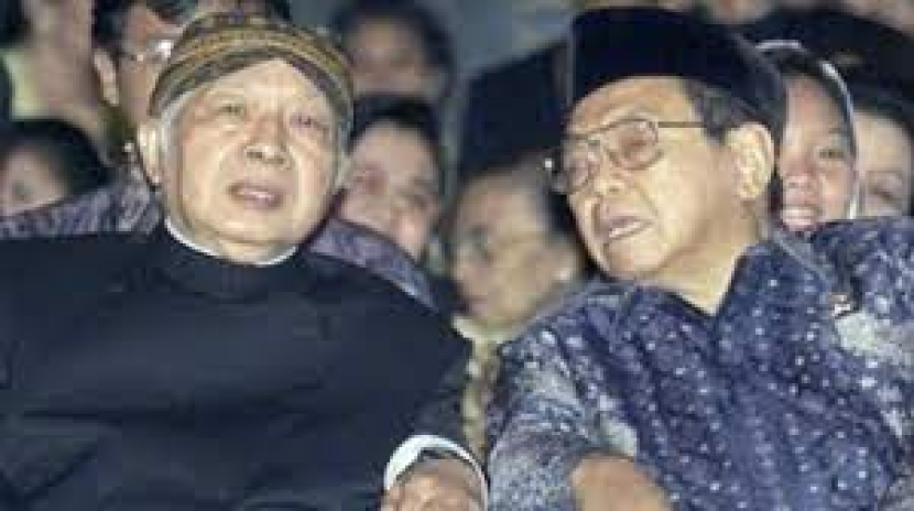 Presiden Soeharto dan Gus Dur.