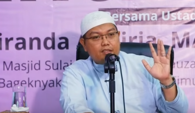 Ustadz Firanda Andirja Abidin. Rencana kedatangan Ustadz Firanda ke Kabupaten Wajo, Sulawesi Selatan pada Senin, 28 Maret 2022, mendapatkan penolakan dari sejumlah pihak, termasuk Keluarga Besar Nahdlatul Ulama.