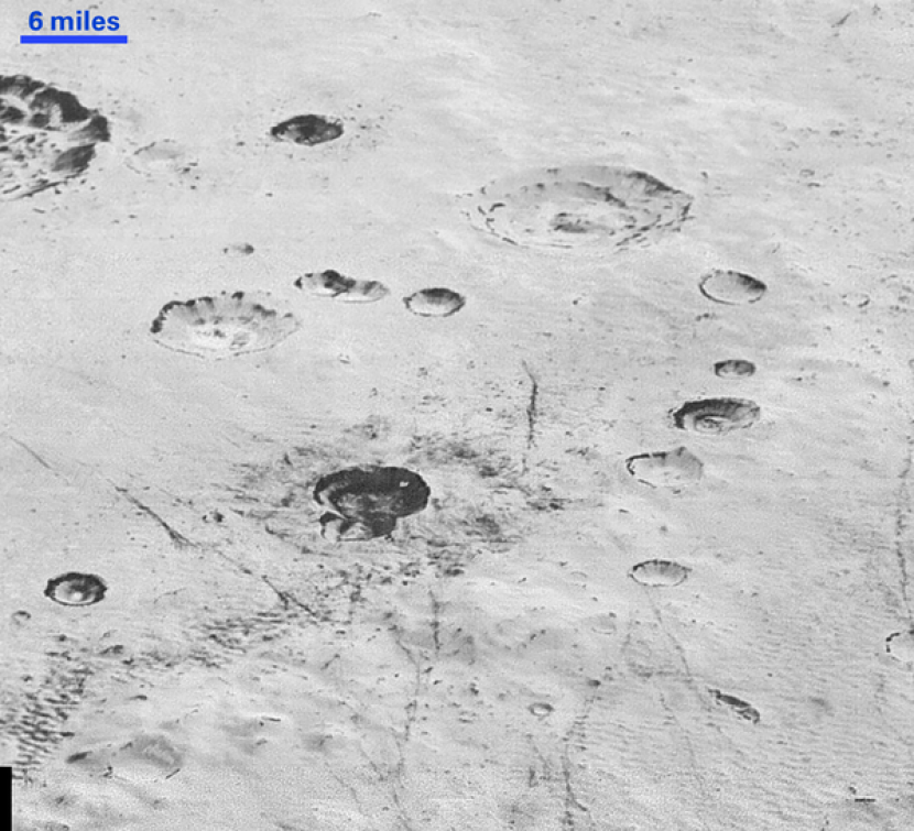 Dari dekat dataran berkawah es yang terjal di Burney Basin Pluto. Kredit: NASA/JHUAPL/SwRI