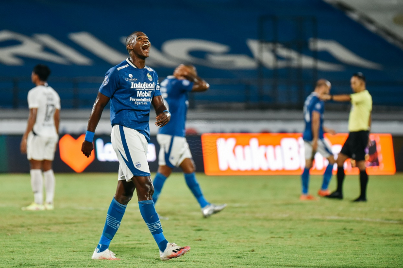 Pemain Persib, Bruno Cantanhede di laga kontra PSIS, Selasa (15/2/2022). Dok. Persib