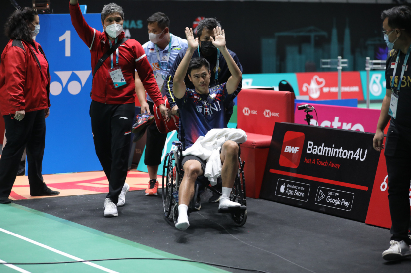 Tim Indonesia yang turun di Malaysia Masters 2022 terus berkurang. Setelah Leo Rolly Carnando, Marcus Fernaldi Gideon dan Yeremia Rambitan, kini pemain Indonesia yang absen bertambah dengan Shesar Hiren Rhustavito. Vito cedera saat melawan pemain Jepang, Kento Momota di perempat final Malaysia Open 2022.