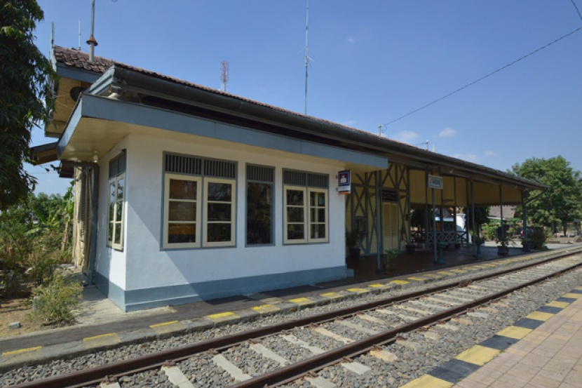 Pada 1899, kereta api dari Semarang ke<a href=