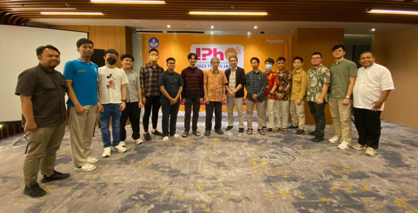  Sebanyak 13 siswa pemenang Olimpiade Sains Nasional (OSN) mengikuti seleksi The 53th International Physics Olympiad (IPhO) tahun 2023. Foto : puspresnas  