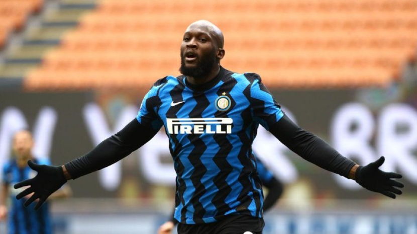 Romelu Lukaku merangkai dua gol pembuka Inter Milan.