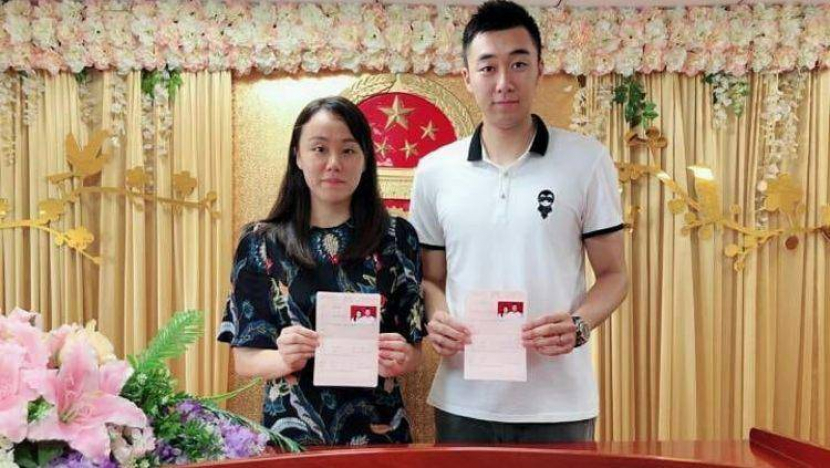 Zhao Yunlei dan Hong Wei menikah pada 2018