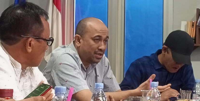 Simon Girsang, menyampaikan pandangannya saat bersilaturahim dengan jajaran pengurus PWI Kota Depok, Kamis (11/1).