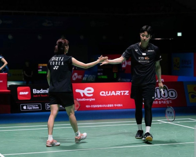 Pasangan ganda campuran Korea, Seo Seung Jae/Chae Yu Jung menjadi Juara Dunia 2023. Gelar ini menghapus puasa gelar Juara Dunia ganda campuran dari Korea selama 20 tahun. (Source foto: Instagram Seo Seung Jae)