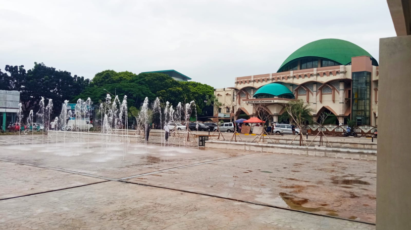 Air mancur di Alun-alun Pamulang